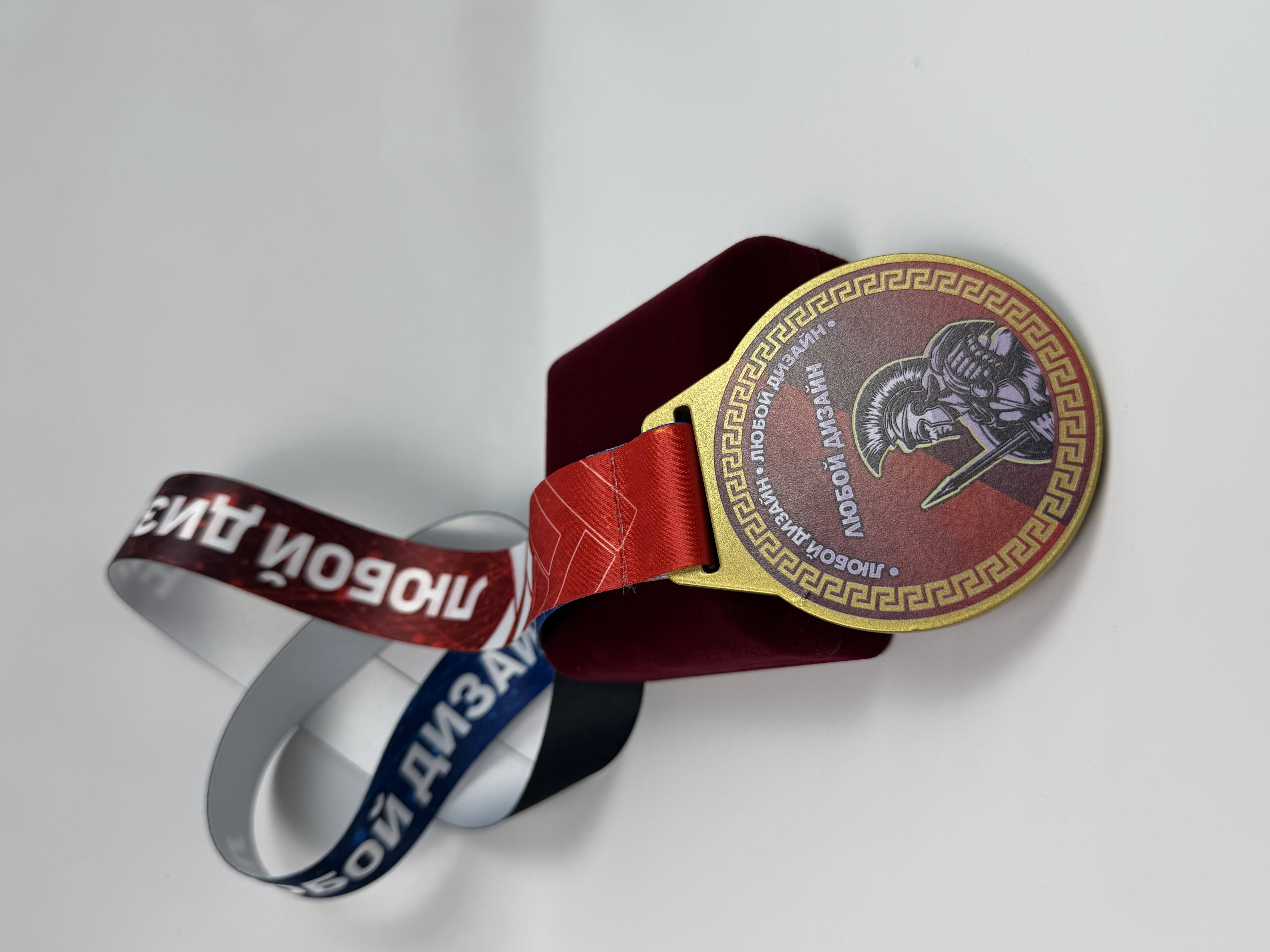 Медаль гигант